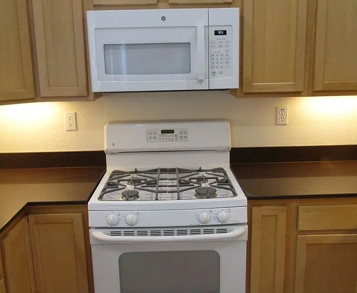 8457 Old Oak Rd — Photo 3