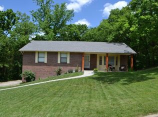 2725 Shagbark Cir, Jefferson City, MO 65109