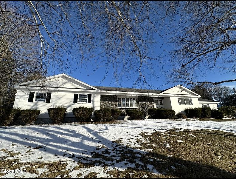 2nd image of 106 Country Ridge Court