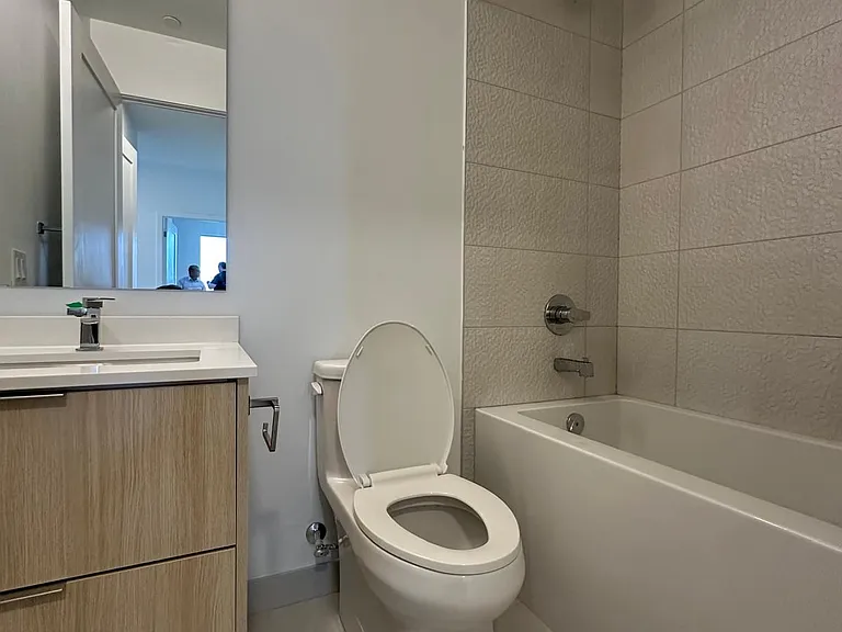 5105 Hurontario St #2208 — Photo 15