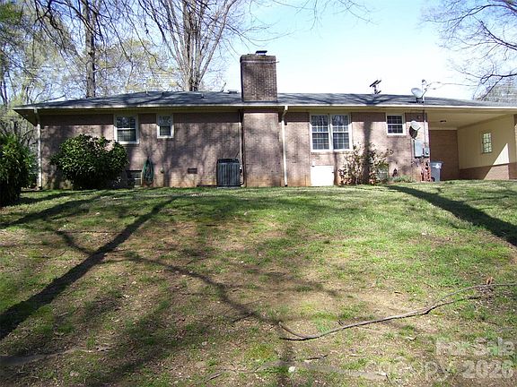 4th image of 2402 Brantley Rd