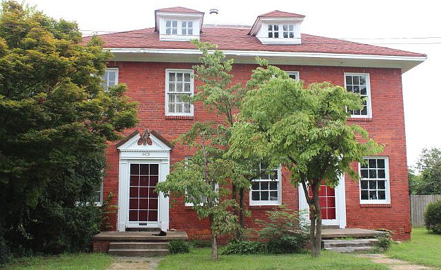 1st image of 613 Prince Henry Ave