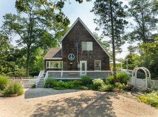 20A Oceanview Rd, Hampton Bays, NY 11946