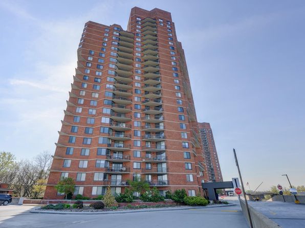 525 Harmon Cove Tower #525, Secaucus, NJ 07094