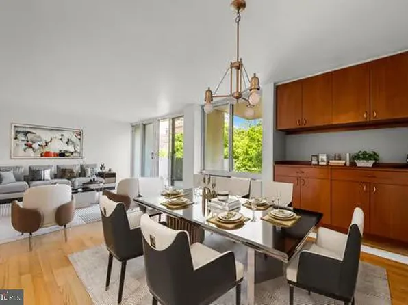 604 S Washington Sq APT 216, Philadelphia, PA 19106