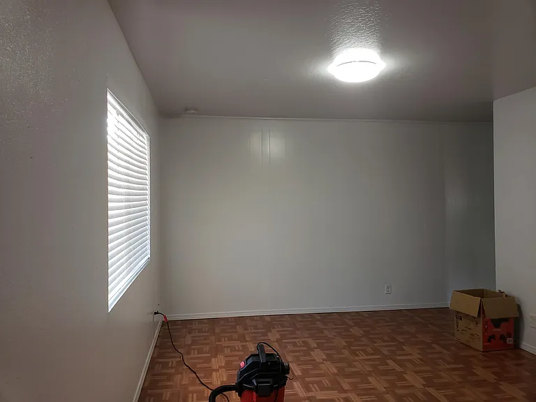 2707 N Ellen St — Photo 4