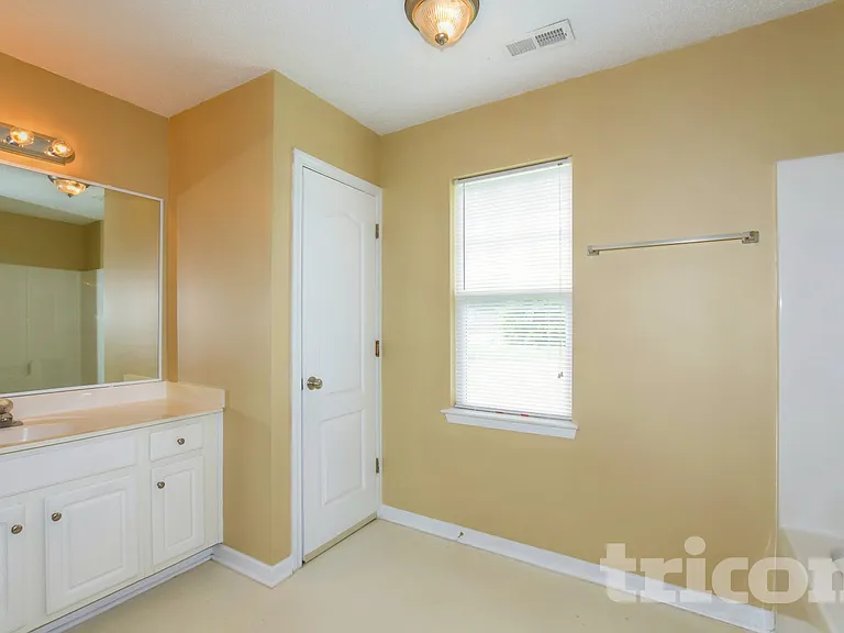 2125 Sebastiani Dr — Photo 8