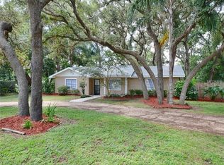 2716 Grand Island Shores Rd, Eustis, FL 32726