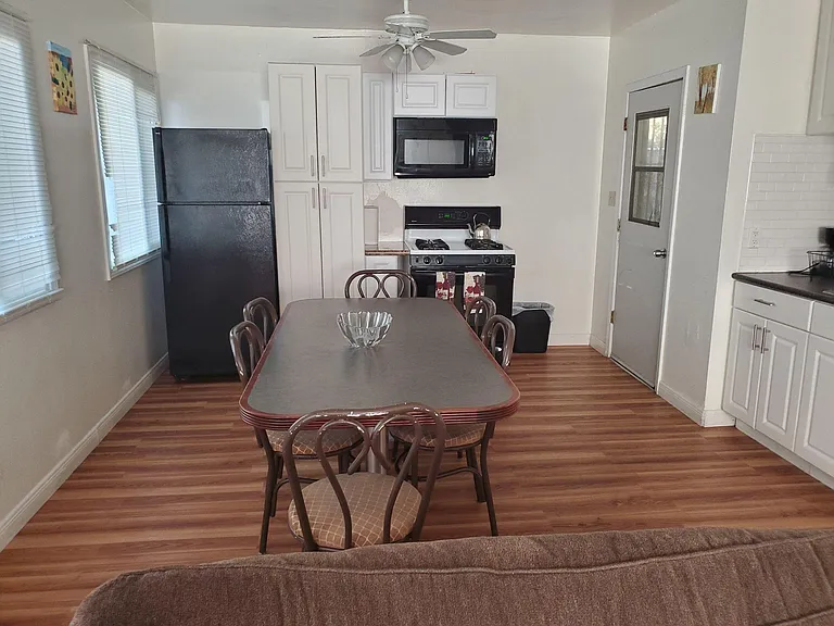 1135 Highland Ave — Photo 12