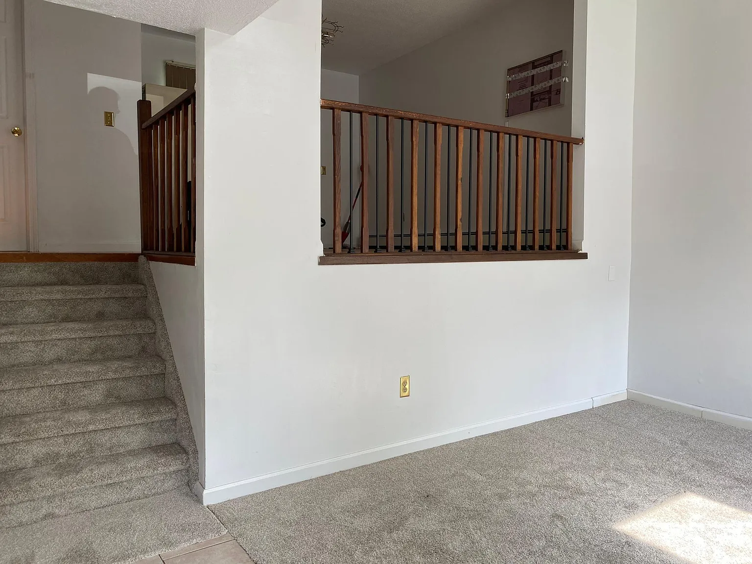 32 Hilltop Cir — Photo 4