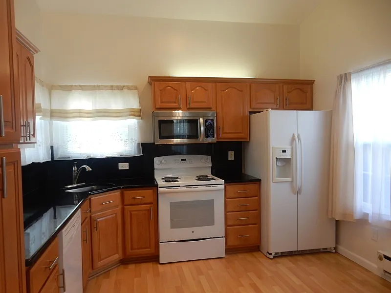 Building Photo - 419 Cardinal Ln