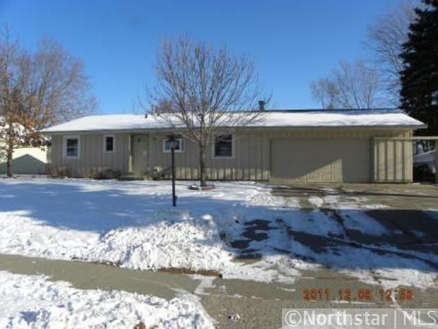 Home for Sale in Apple Valley, MN $149,900