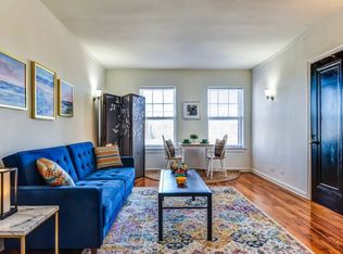 4421 N Sheridan Rd #100, Chicago, IL 60640