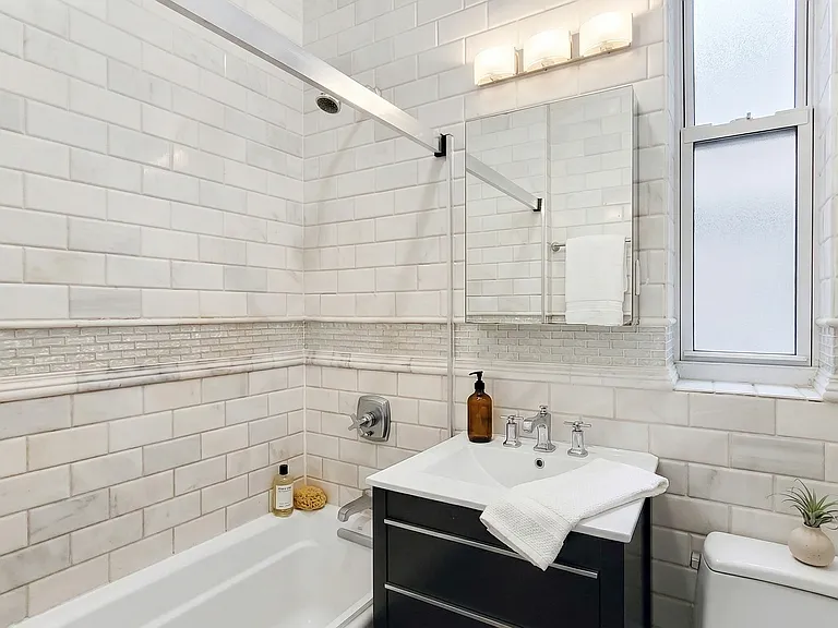 118 W 114th St #3E — Photo 7