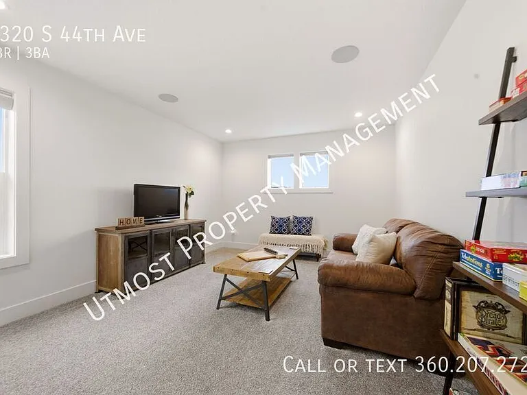 1320 S 44th Ave — Photo 16