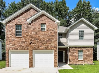 3521 Creekview Dr, Union City, GA 30291