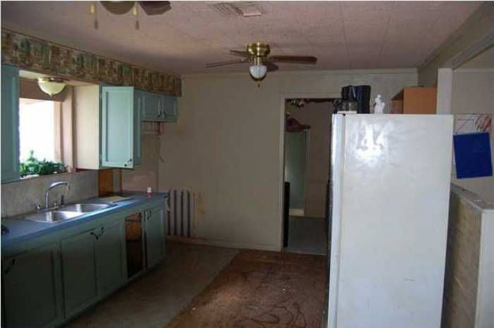 2nd image of 214 Guadalupe St