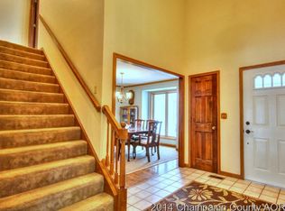1208 Wilshire Ct, Champaign, IL