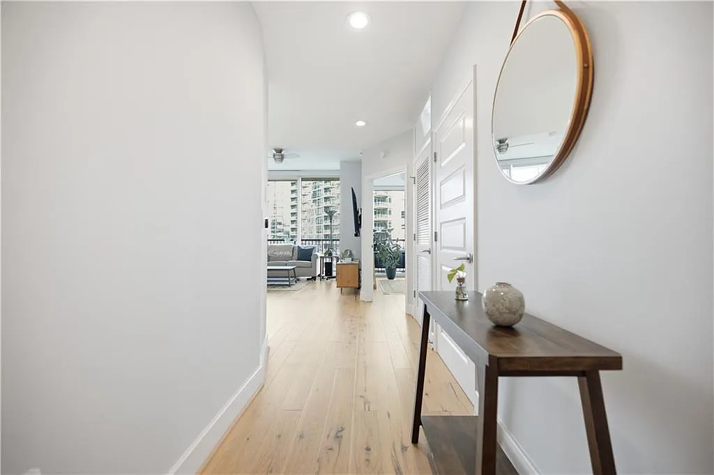 2 bed, 2.0 bath, 1196 sqft, $3,200 — Photo 2