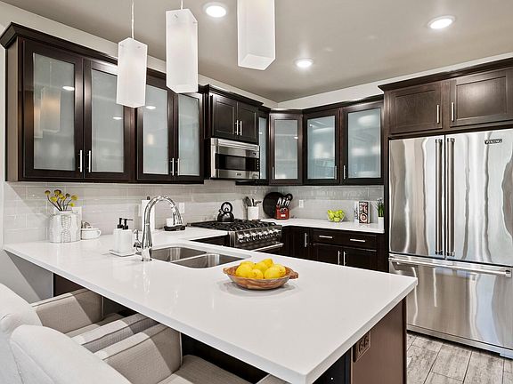 5th image of 3703 Blackstone Dr #203