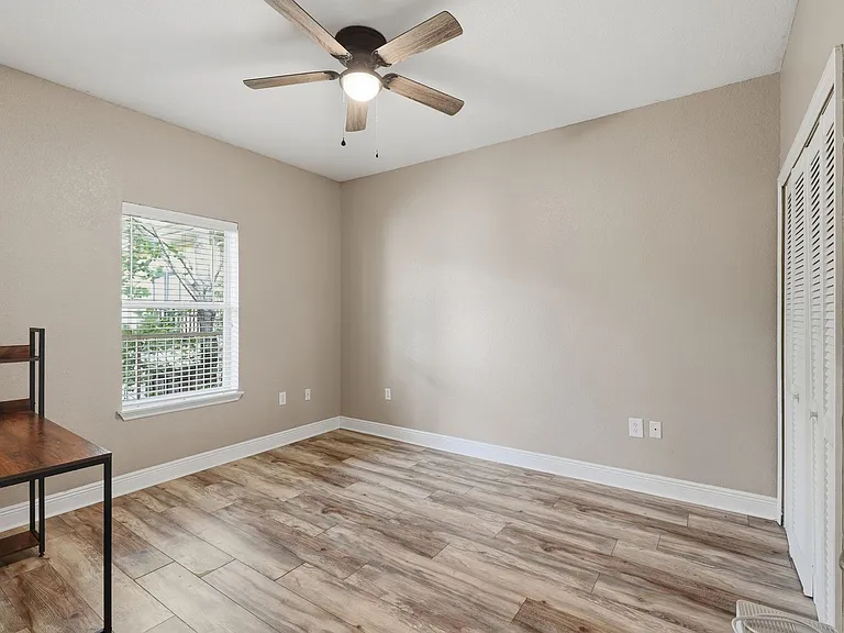 1440 NW 3rd Pl #307 — Photo 11