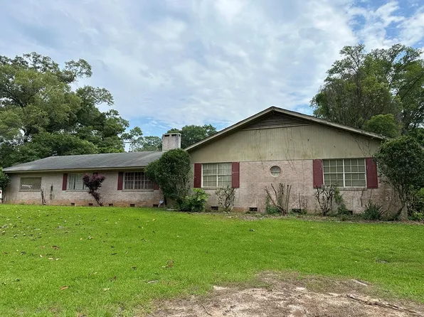 601 Lakeshore Dr, McComb, MS 39648