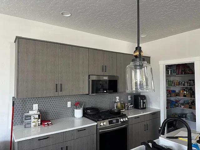 6916 S Chinook Ave — Photo 7