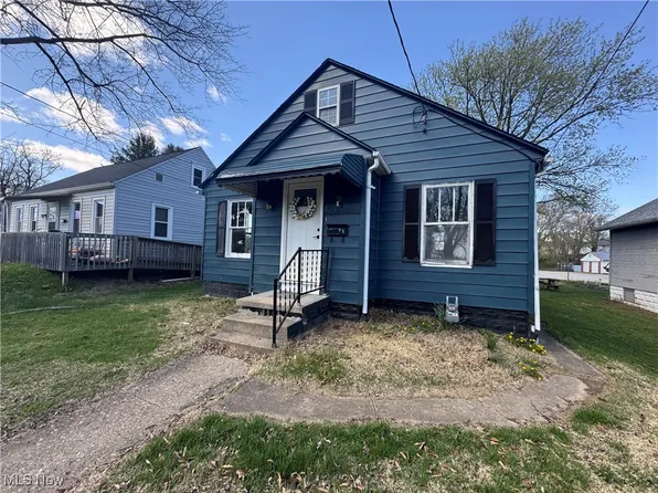 829 Bexley St, Zanesville, OH 43701