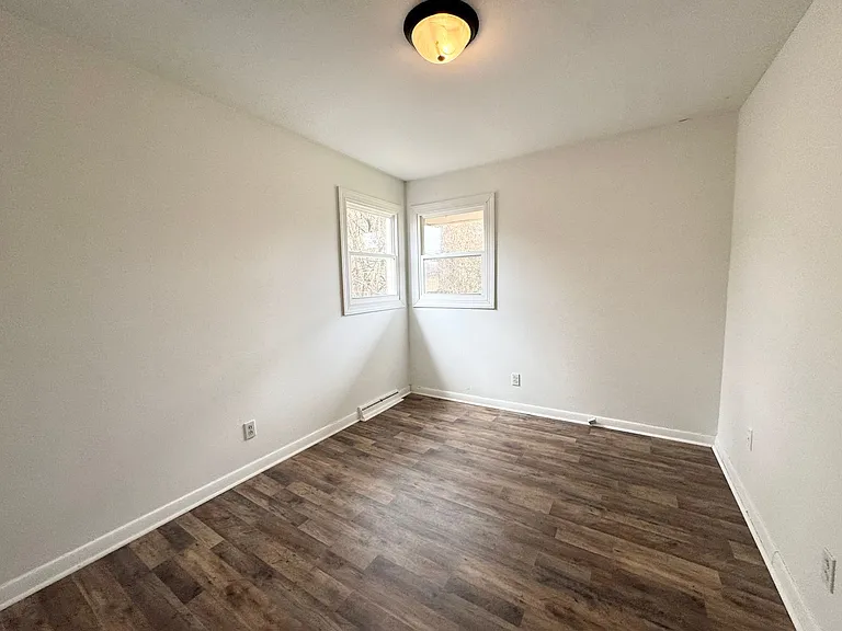334 King St — Photo 5