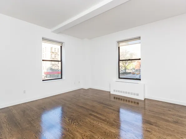 212 West 91st Street image 2 of 11