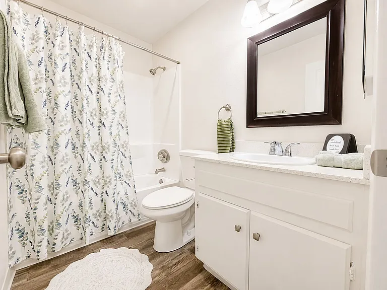 Greentree Apartments — Photo 26