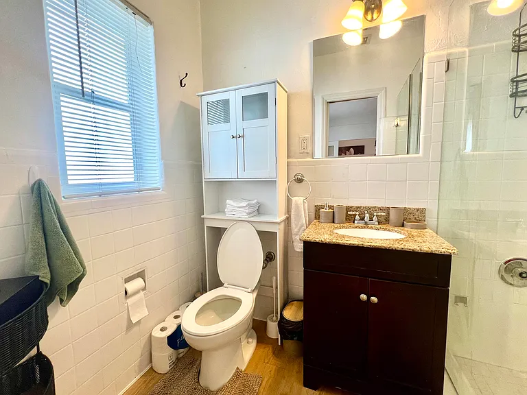 1001 7th St #202 — Photo 15