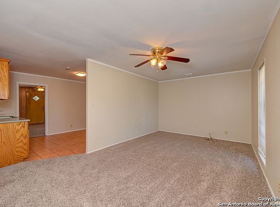 3rd image of 319 Parkside Dr