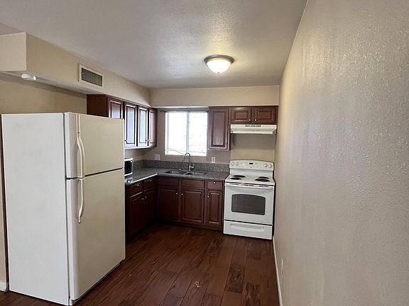 4th image of 3151 Kearsage Dr #105