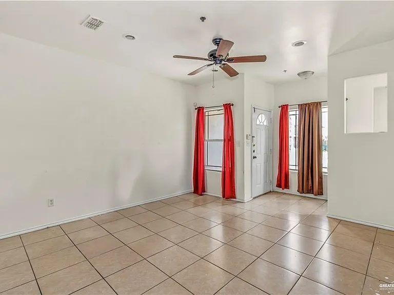 1303 W Fig Ave #A — Photo 2