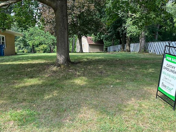 5th image of 319 Arcadia Blvd