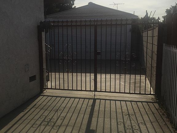 2nd image of 2524 Santa Anita Ave