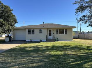 821 E 26th St, Kearney, NE 68847