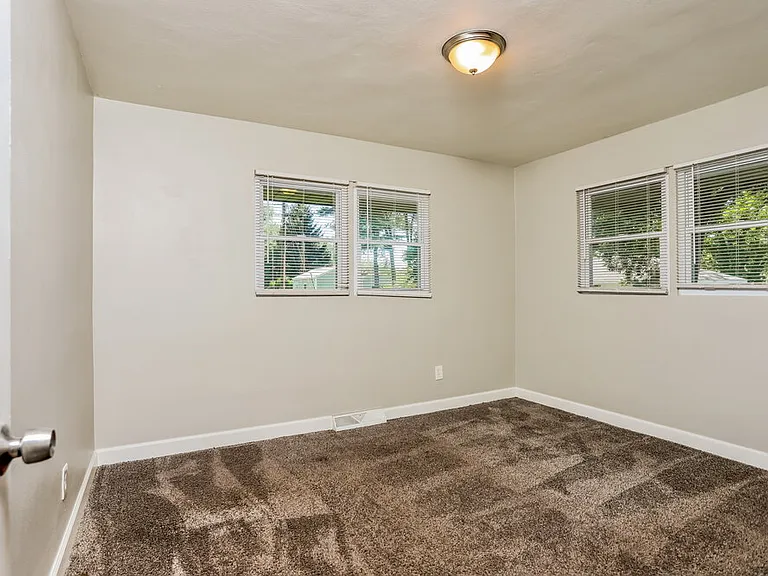 1545 Washington St — Photo 10