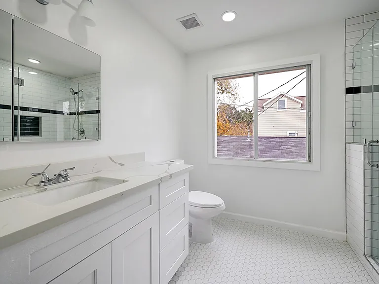 827 Le Green St — Photo 18