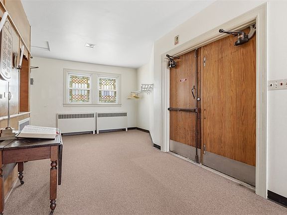 4th image of 4003 Gibsonia Rd