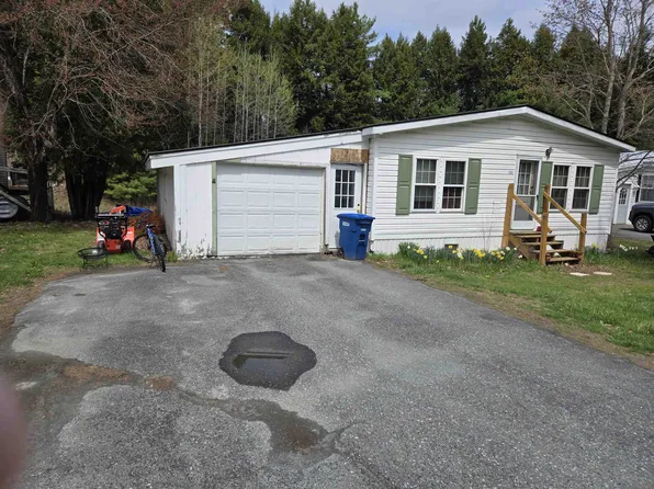 133 Willow Circle, Hartford, VT 05091