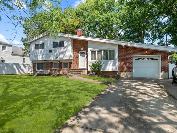 369 Central Avenue, Deer Park, NY 11729