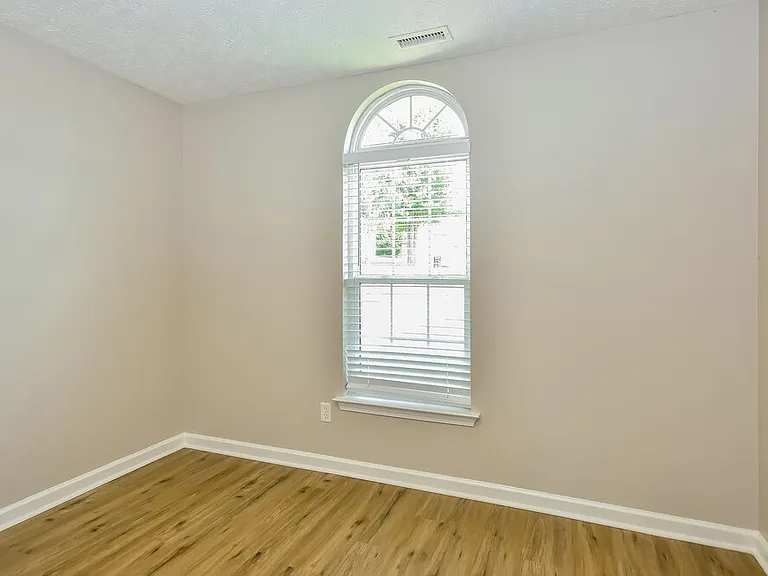 535 Wildwood Dr — Photo 14