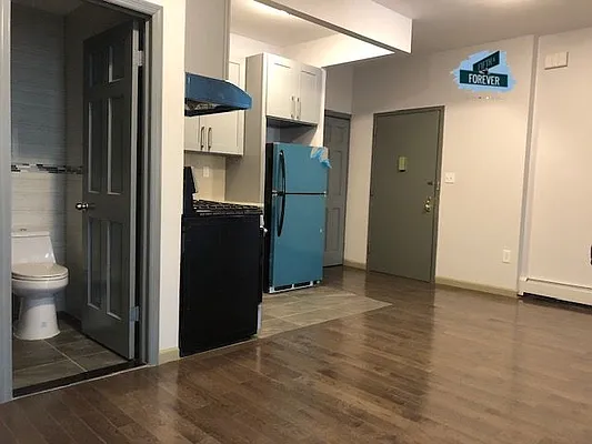 Rented by Fifth & Forever LLC | media 35