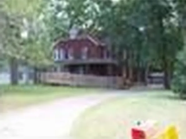 1203 Seneca Rd, Benton Harbor, MI 49022