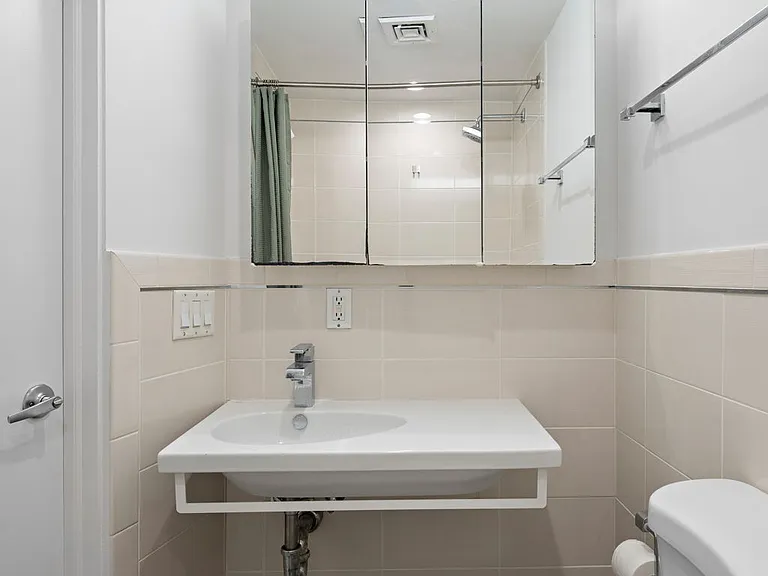 117 Bloomfield St #4A — Photo 14