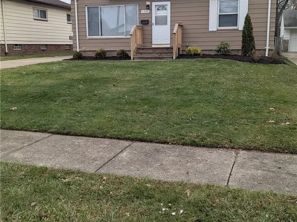 5380 E 131st St, Garfield Heights, OH 44125