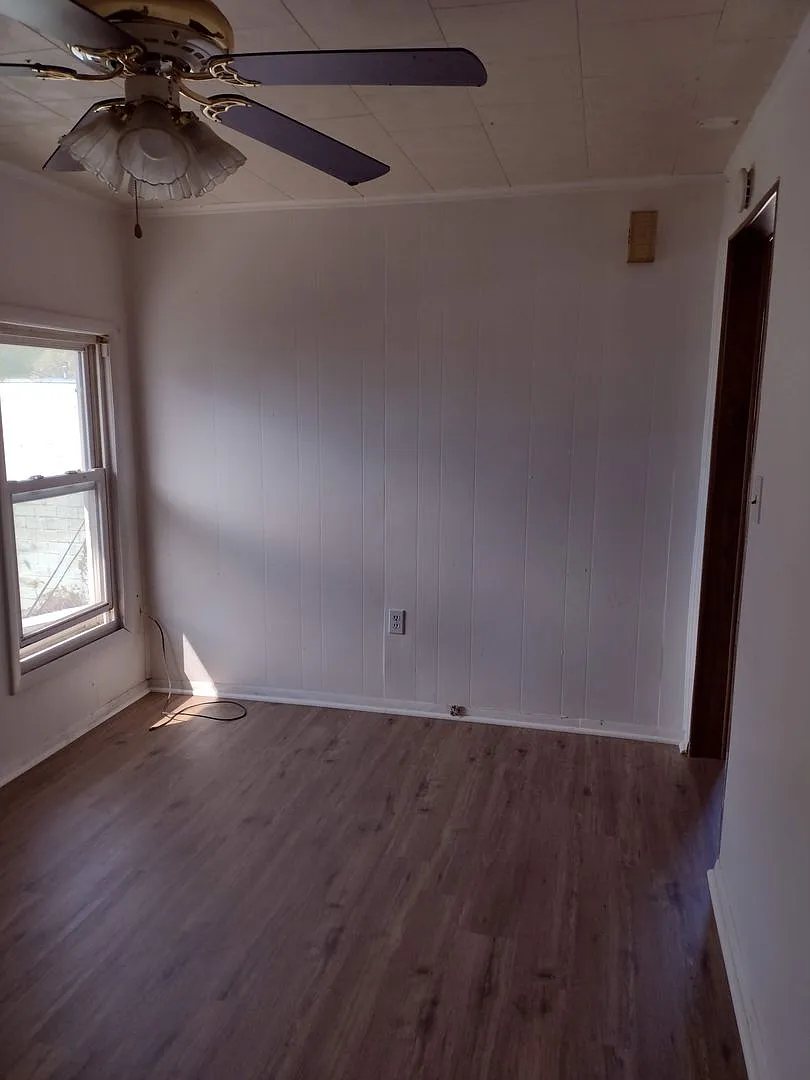 142 Oliver St — Photo 3