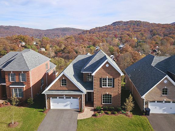 2nd image of 3210 Southwood Manor Ct